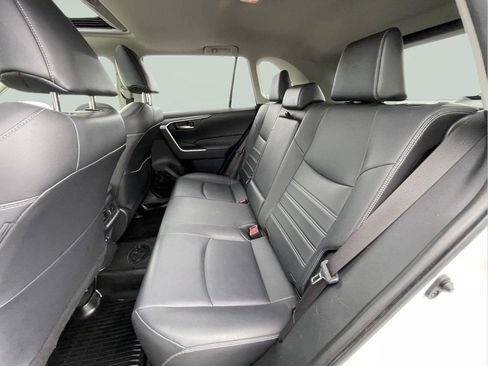 Used 2019 Toyota RAV4 XLE Premium w/ Cold Weather Package AWD/4WD image 15