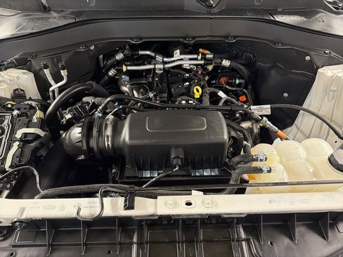 Used 2023 Ford Explorer XLT w/ Equipment Group 202A AWD/4WD image 40