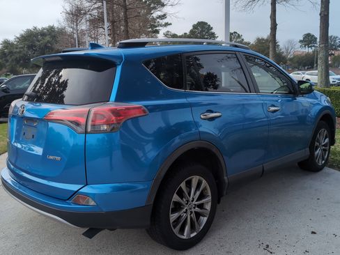 Used 2018 Toyota RAV4 Limited image 10