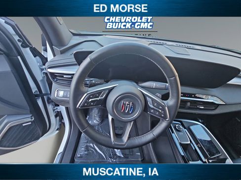 Used 2025 Buick Enclave Preferred image 14