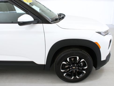 Used 2023 Chevrolet TrailBlazer LT image 11