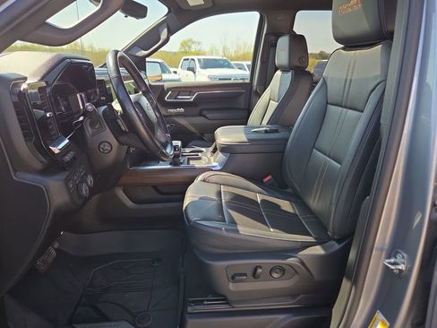 Certified 2024 Chevrolet Silverado 1500 High Country w/ High Country Premium Package AWD/4WD image 27
