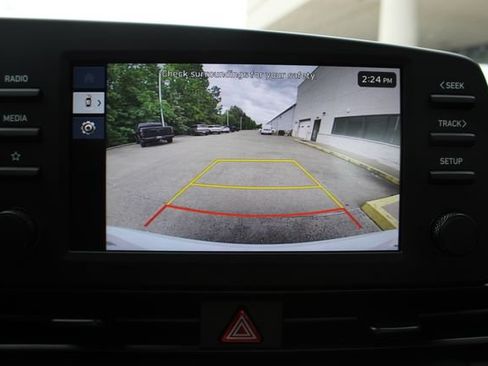 New 2026 Hyundai Elantra SEL Sport FWD image 18