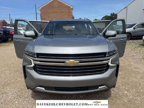 Used 2024 Chevrolet Suburban LT w/ LT Signature Package AWD/4WD image 45