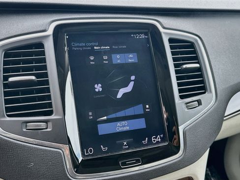 Used 2019 Volvo XC90 T5 Momentum w/ Protection Package Premier FWD image 14