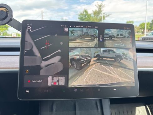 Used 2024 Tesla Model Y Long Range RWD image 64