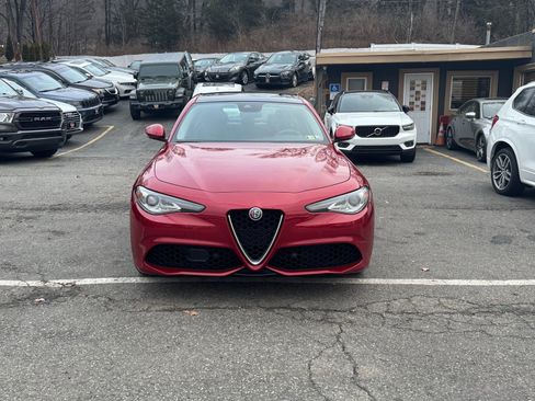 Used 2017 Alfa Romeo Giulia Ti w/ TI 19" Sport Package image 2
