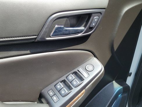 Used 2019 Chevrolet Tahoe LS RWD image 8