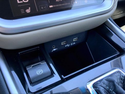 Used 2020 Subaru Outback Premium AWD/4WD image 35