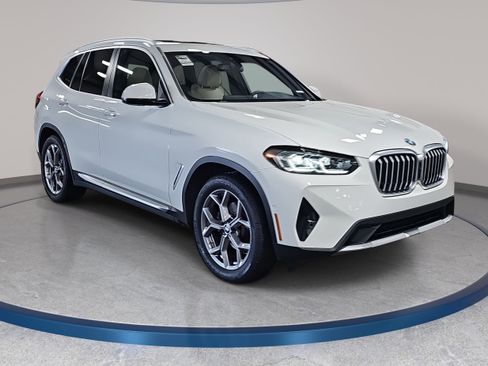 Used 2023 BMW X3 sDrive30i w/ Convenience Package RWD image 3