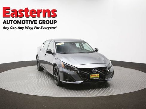 Used 2023 Nissan Altima 2.5 SR FWD image 50