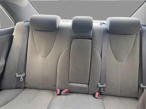 Used 2007 Toyota Camry LE FWD image 25