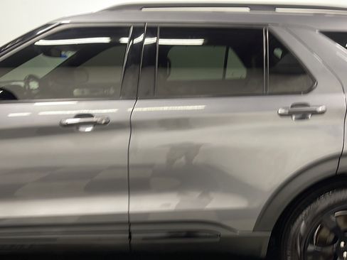 Used 2021 Ford Explorer ST w/ Equipment Group 401A AWD/4WD image 14