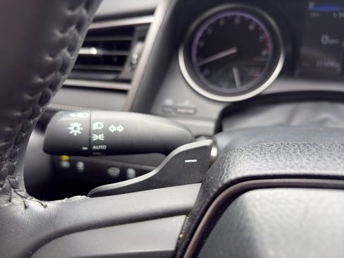 Used 2023 Toyota Camry SE image 26