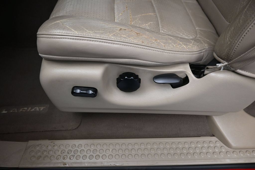 Used 2001 Ford F350 Lariat RWD image 17