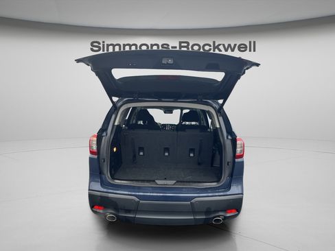 Used 2024 Subaru Ascent Premium w/ Convenience Package image 10