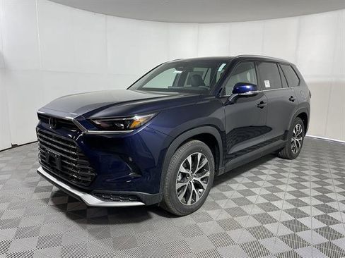 New 2026 Toyota Grand Highlander AWD Hybrid image 3