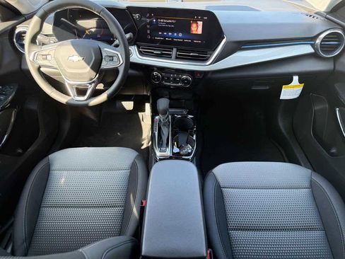 New 2026 Chevrolet Trax LT w/ Driver Confidence Package image 10