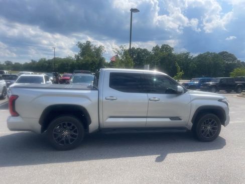 Used 2023 Toyota Tundra Platinum AWD/4WD image 9