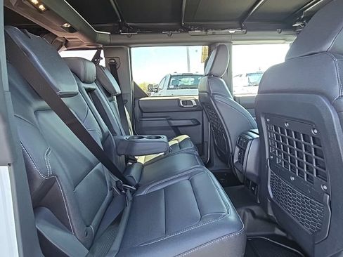 New 2026 Ford Bronco Badlands w/ Sasquatch Package AWD/4WD image 46