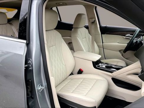 Used 2023 Buick Envision Avenir image 20