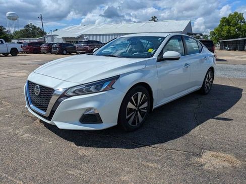 Used 2022 Nissan Altima 2.5 SV FWD image 8