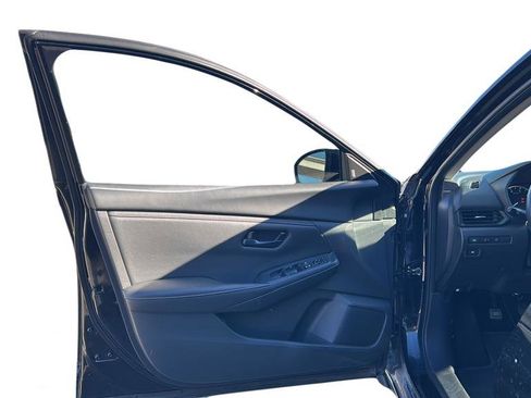 Used 2024 Nissan Sentra S image 29