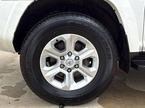 Certified 2024 Toyota 4Runner SR5 image 30