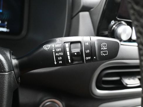 Used 2023 Hyundai Kona Limited FWD image 17