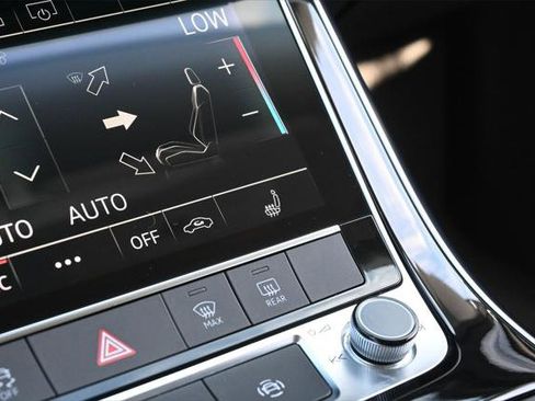 Used 2023 Audi Q8 Premium AWD/4WD image 13