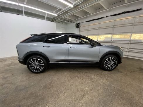 Used 2025 Cadillac Optiq Sport 1 image 7