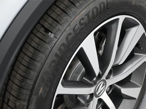 Certified 2026 Acura MDX FWD w/ Technology Package image 18