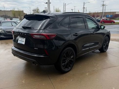 Used 2023 Ford Escape ST-Line Elite AWD/4WD image 5