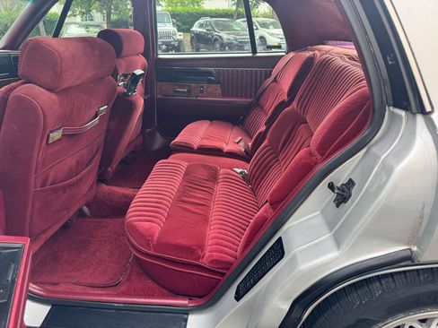 Used 1992 Buick Park Avenue FWD image 14