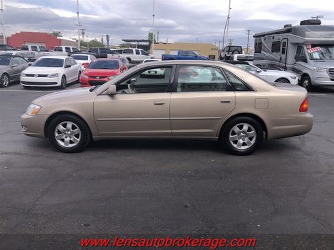 Used 2001 Toyota Avalon XLS FWD image 5