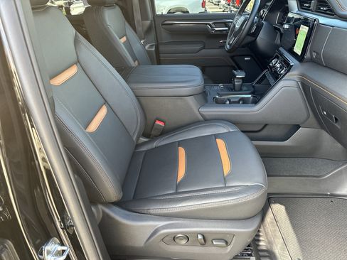 Used 2025 GMC Sierra 1500 AT4 w/ AT4 Premium Package image 14