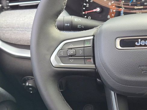 New 2025 Jeep Compass Latitude w/ Sun & Sound Group image 35