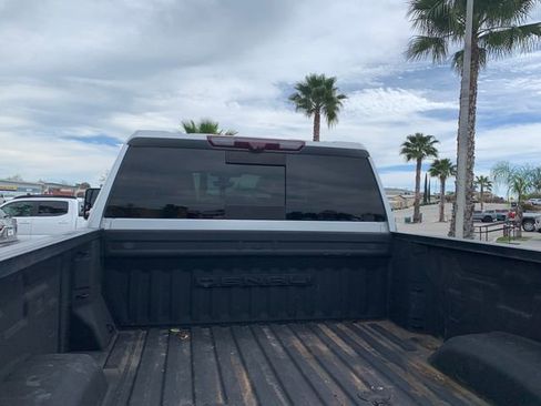 Used 2021 GMC Sierra 2500 Denali w/ Denali Ultimate Package image 9