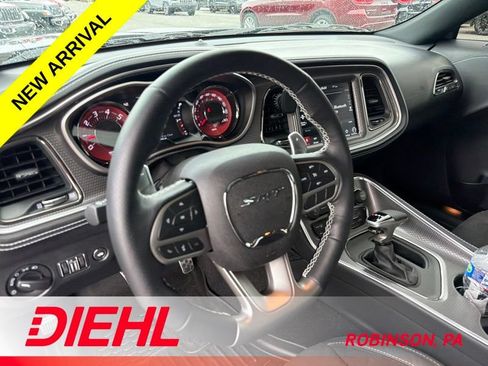 Used 2022 Dodge Challenger SRT Hellcat RWD image 9