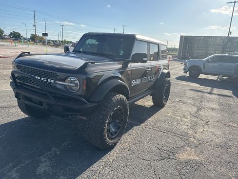 Used 2021 Ford Bronco Badlands image 5