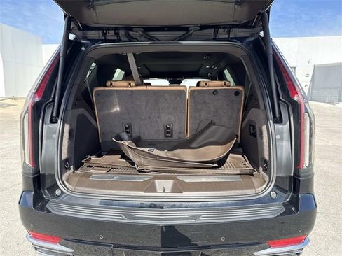 Used 2021 Cadillac Escalade Premium Luxury w/ Driver Assist Tech Package image 5