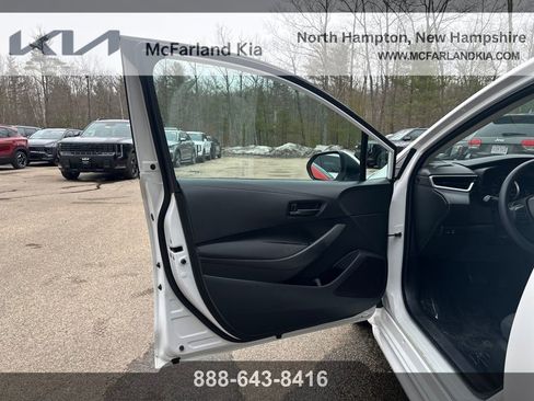Used 2022 Toyota Corolla LE FWD image 11
