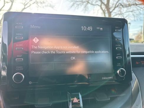 Used 2021 Toyota Corolla LE image 21