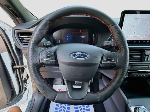 Used 2023 Ford Escape ST-Line w/ Tech Pack #1 AWD/4WD image 11