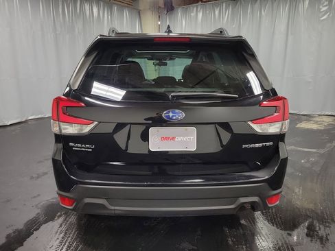 Used 2023 Subaru Forester Premium image 7