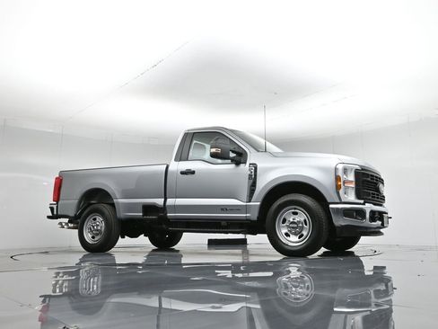 Used 2024 Ford F350 XL w/ XL Chrome Package image 3