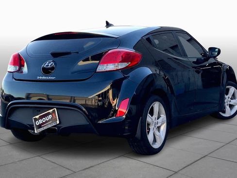 Used 2013 Hyundai Veloster w/Gray Int image 12