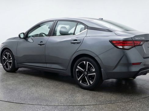 Used 2025 Nissan Sentra SV FWD image 5