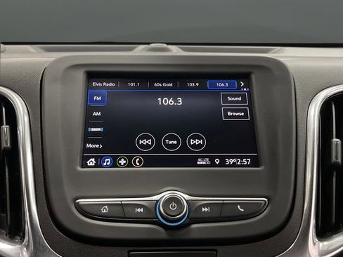 Used 2020 Chevrolet Equinox LT image 18