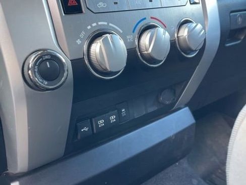 Used 2020 Toyota Tundra SR5 AWD/4WD image 12